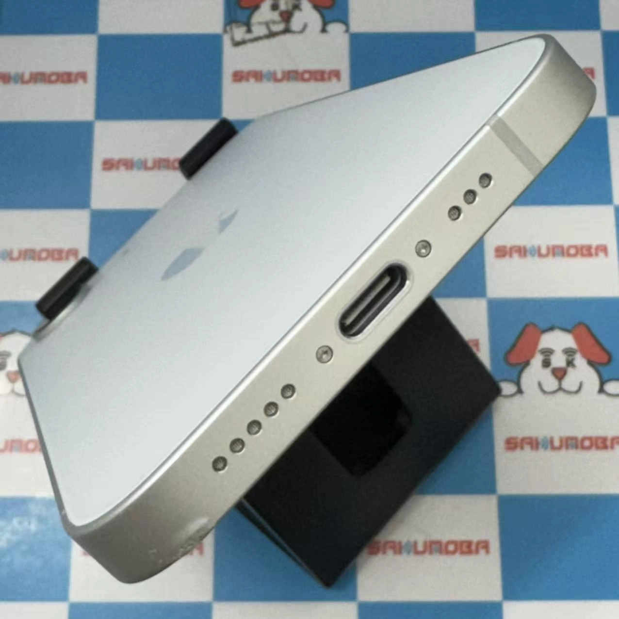 iPhone 16e 128GB ホワイト MD1R4J/A SoftBank版SIMフリー 美品