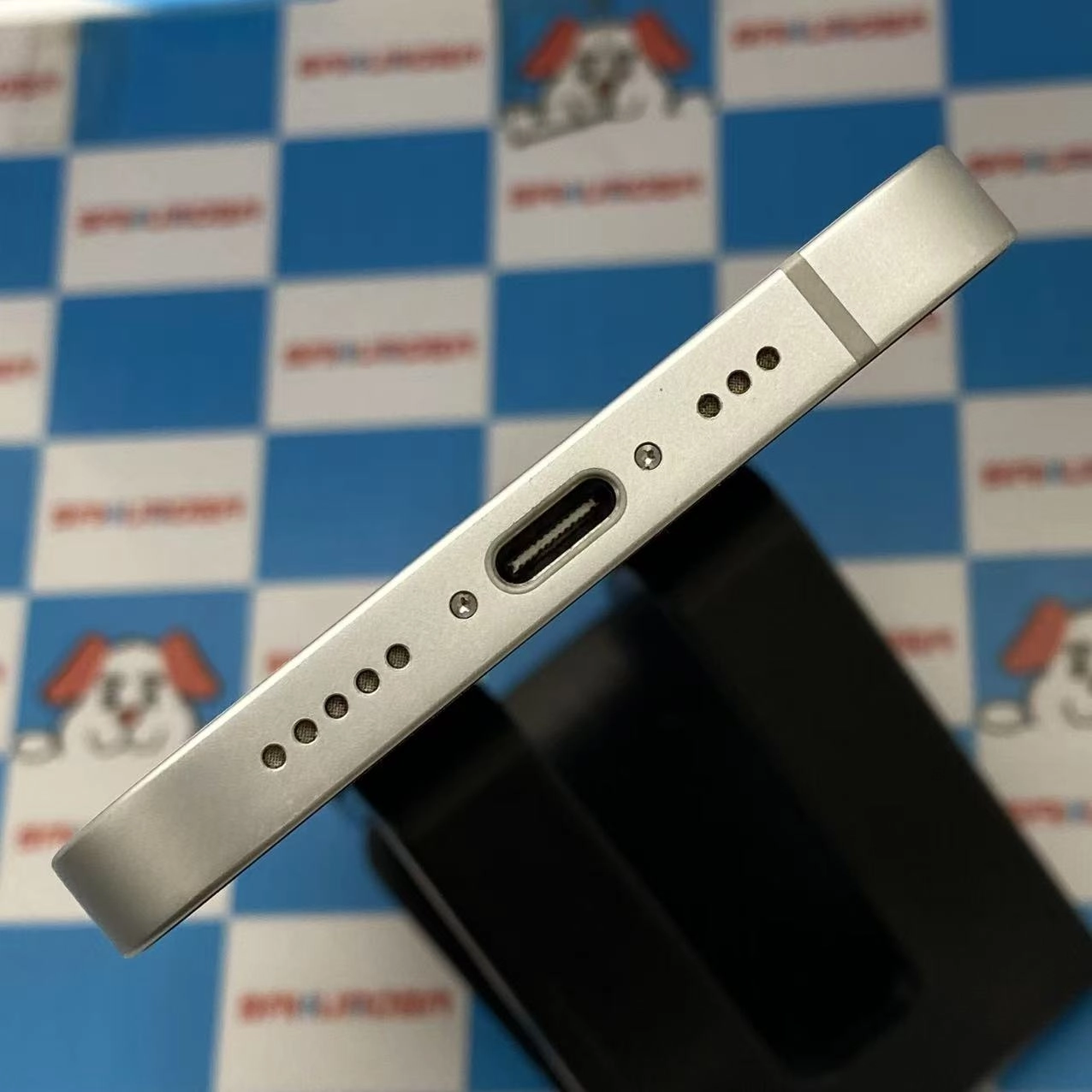 iPhone 16e 256GB ホワイト MD1W4J/A SoftBank版SIMフリー