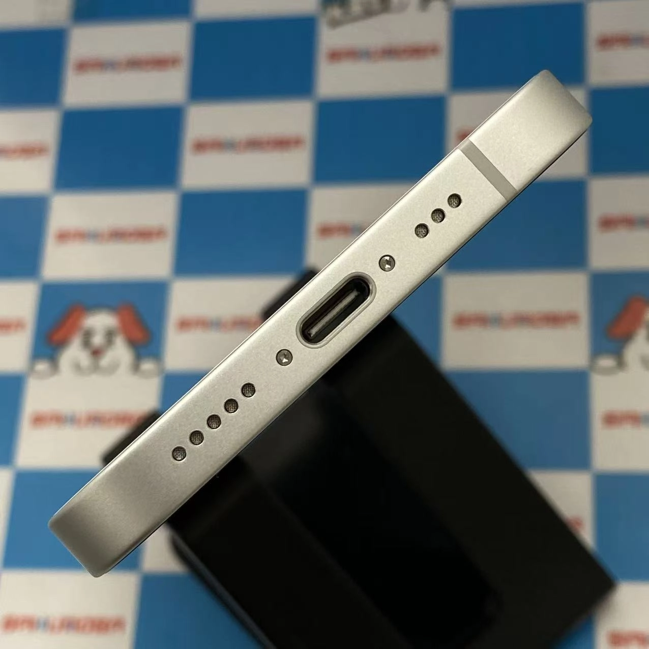 iPhone 16e 128GB ホワイト MD1R4J/A AU版SIMフリー 新品同様 au