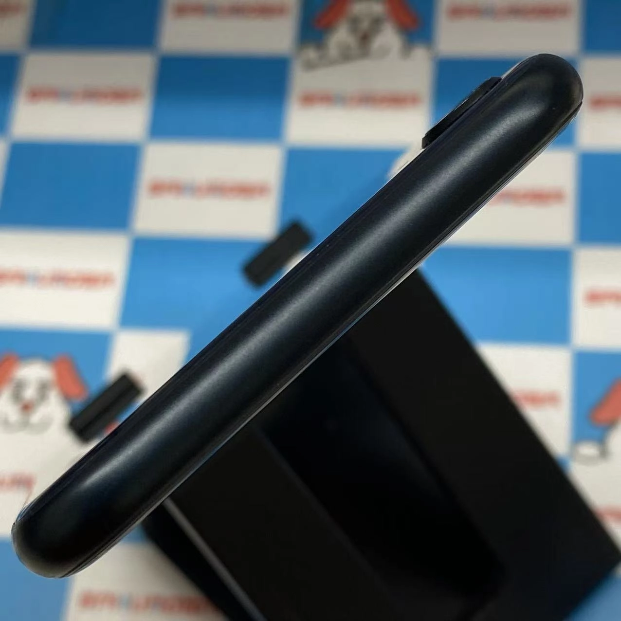 iPhoneSE 第3世代 128GB ミッドナイト MMYF3J/A SIMフリー美品