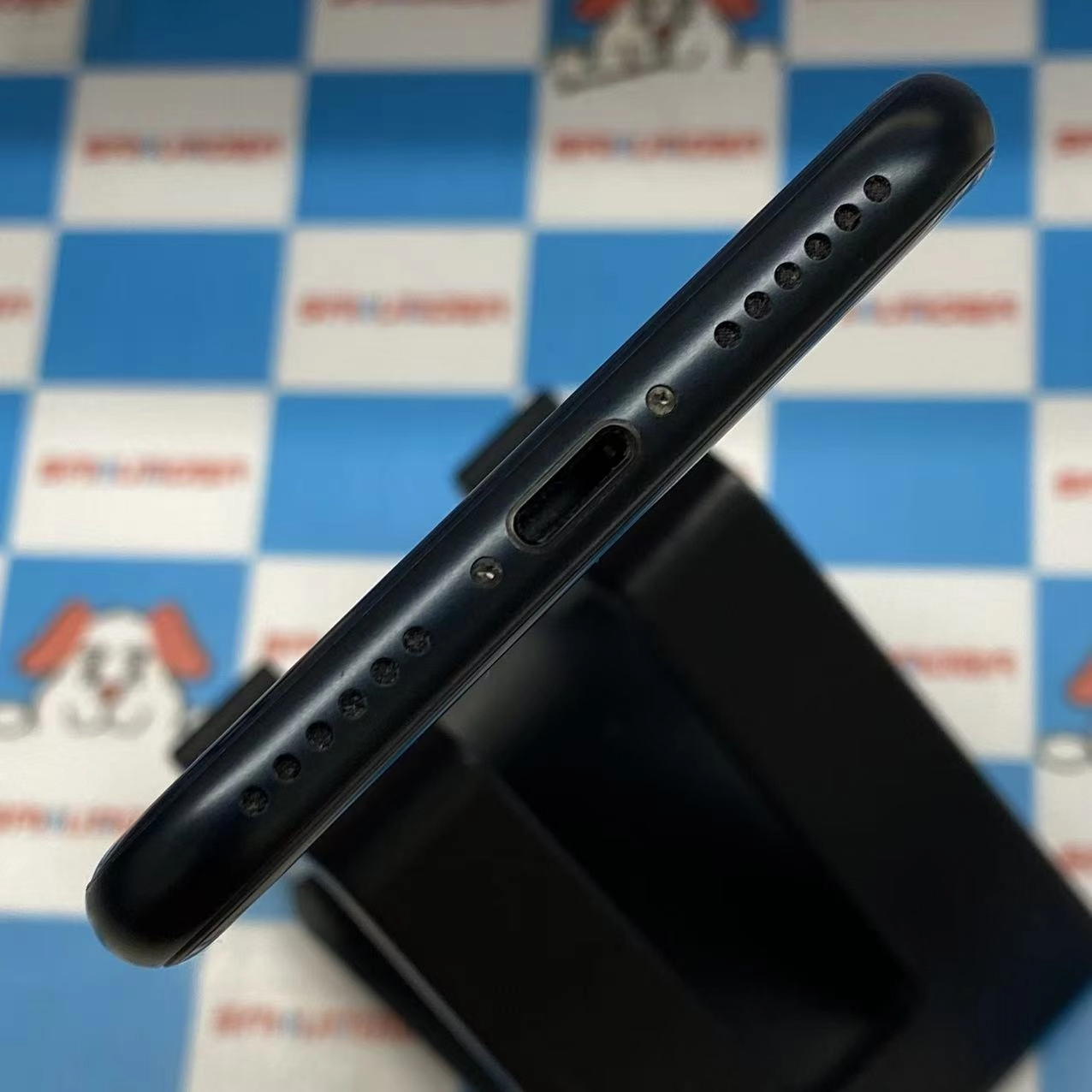 iPhoneSE 第3世代 128GB ミッドナイト MMYF3J/A SIMフリー美品