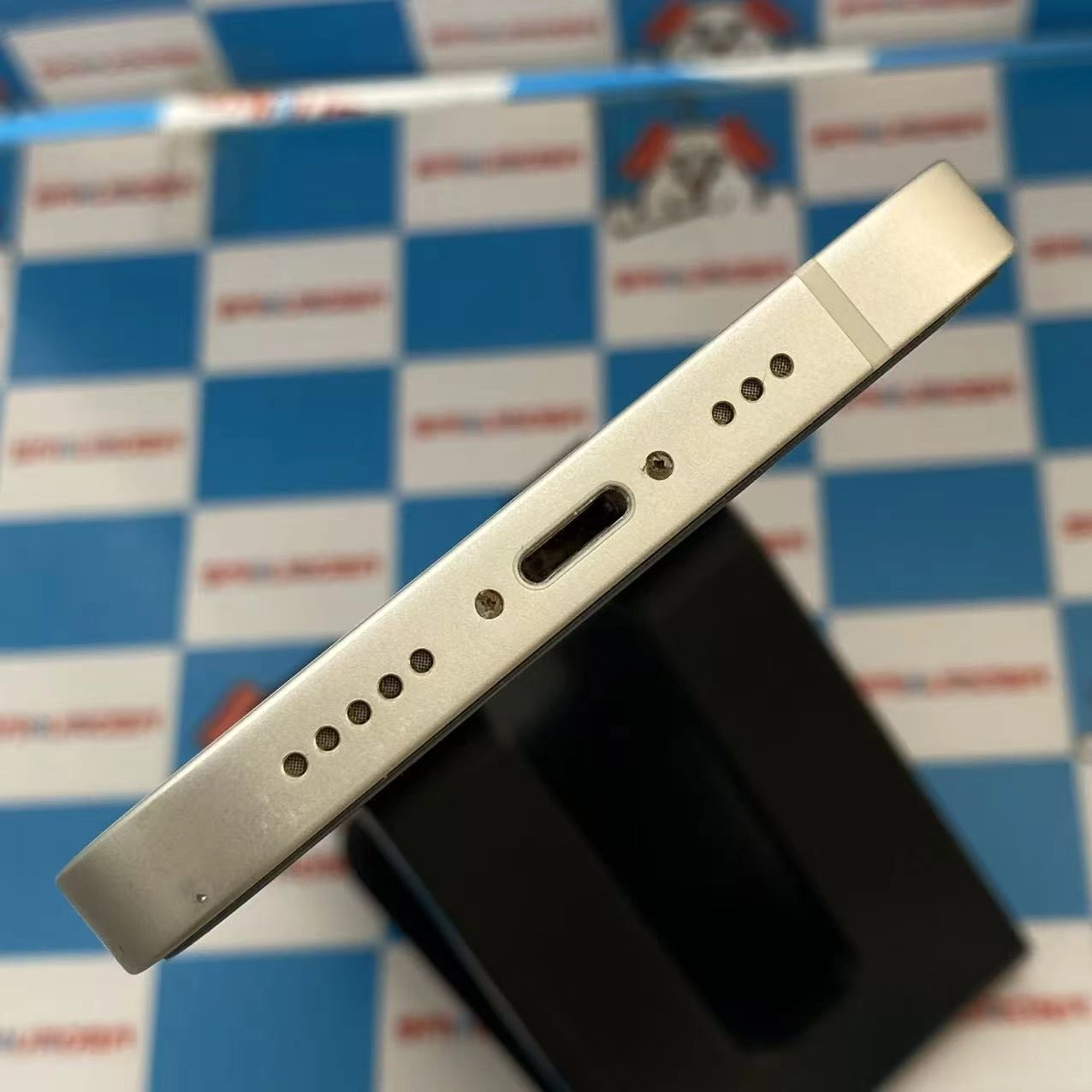 iPhone13 256GB スターライト MLNJ3J/A SIMフリー