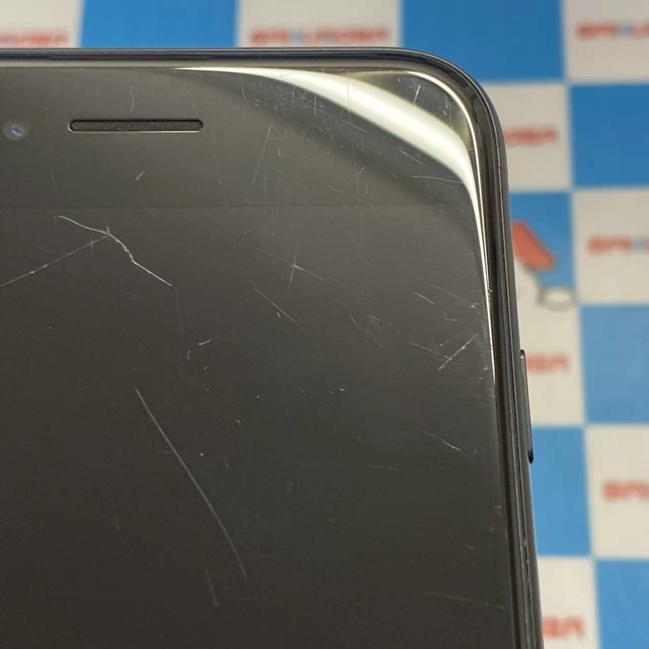 iPhoneSE 第3世代 64GB ミッドナイト NMYC3J/A AU版SIMフリー ジャンク品