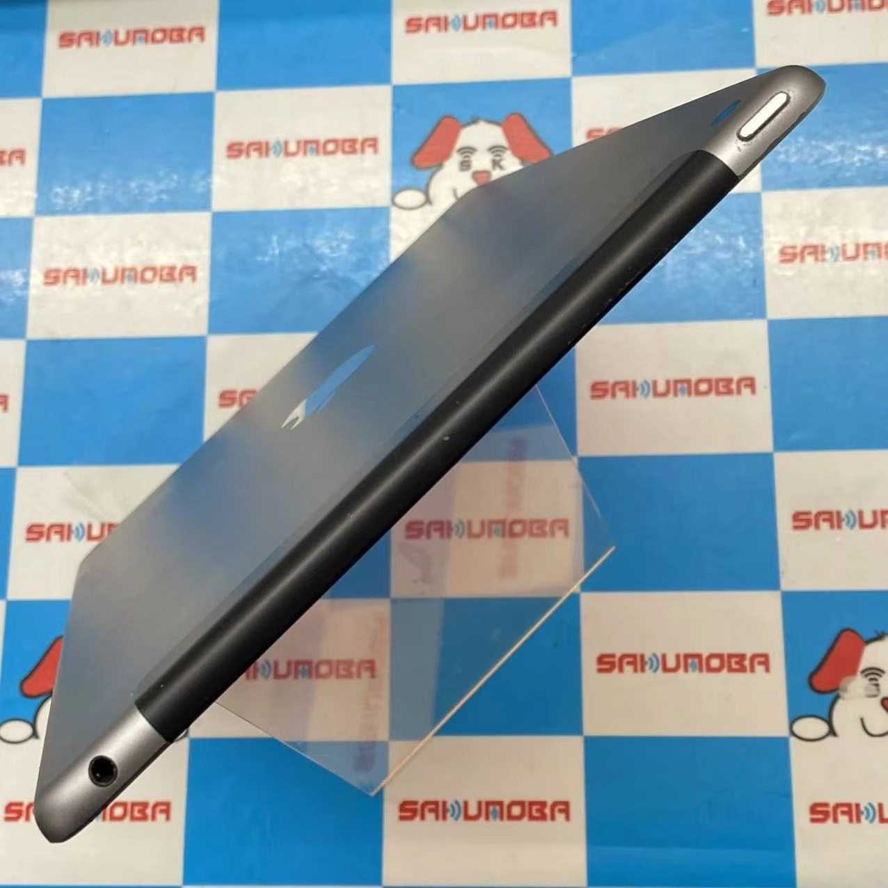 iPad 第6世代 Wi-Fi+Cellularモデル 32GB スペースグレイ NR6N2J/A AU版SIMフリー ジャンク品