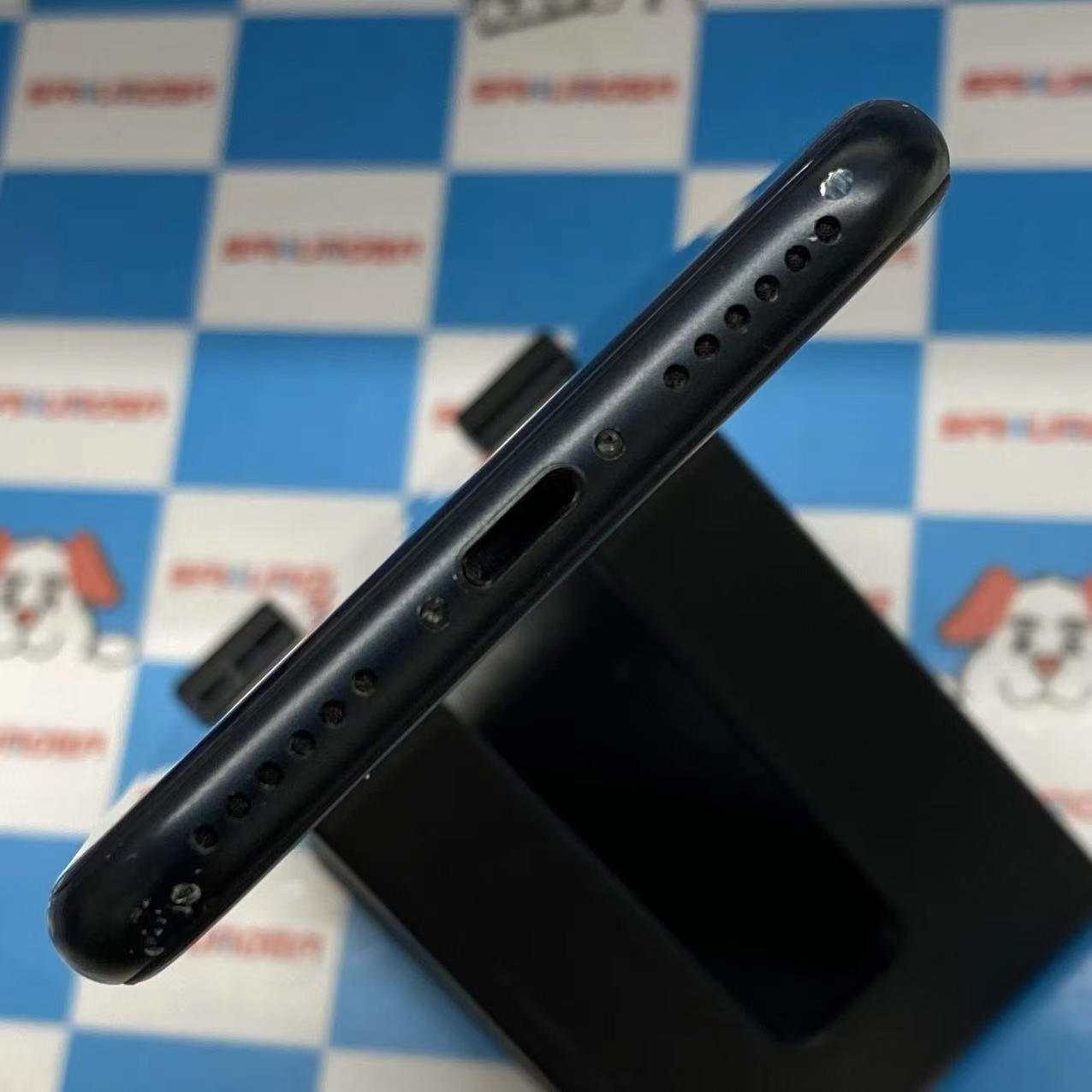 iPhoneSE 第3世代 64GB ミッドナイト MMYC3J/A SIMロック解除済 au