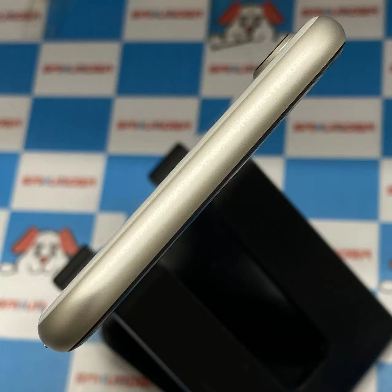 iPhoneSE 第3世代 64GB スターライト MMYD3J/A SoftBank版SIMフリー