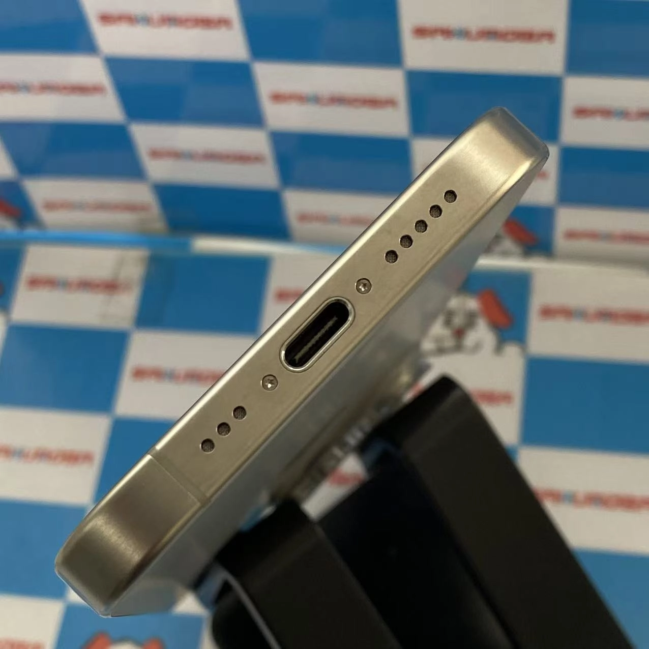 iPhone15 Pro 128GB ナチュラルチタニウム MTU93J/A Apple版SIMフリー 美品