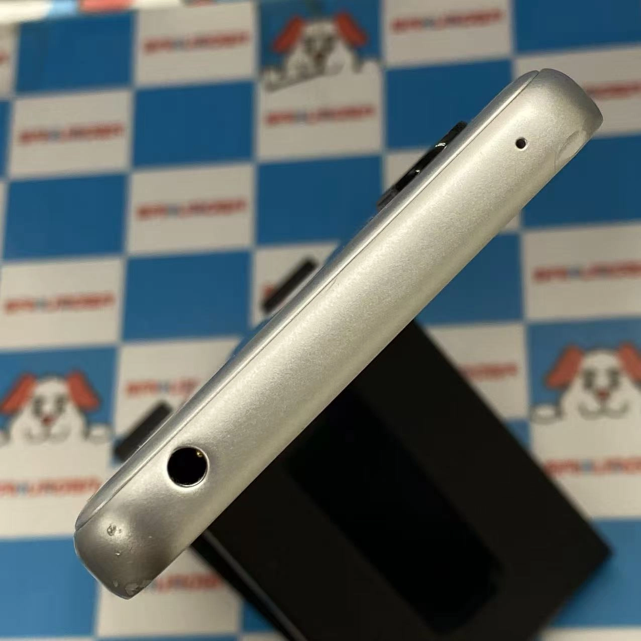 BASIO active2 4GB/64GB シルバー SHG12SSA AU版SIMフリー au