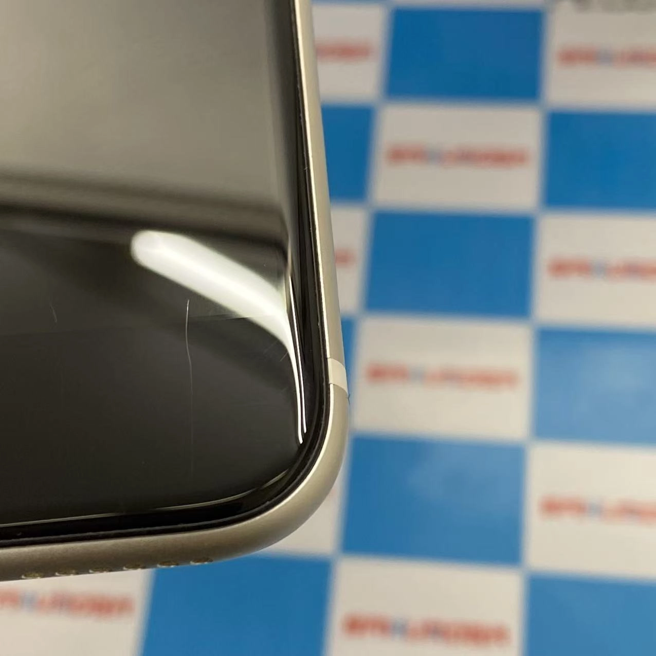 iPhoneSE 第3世代 128GB スターライト MMYG3J/A SoftBank版SIMフリー