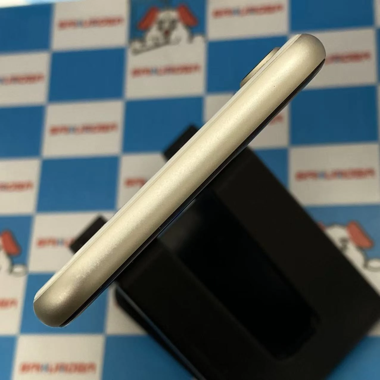 iPhoneSE 第3世代 128GB スターライト MMYG3J/A SoftBank版SIMフリー