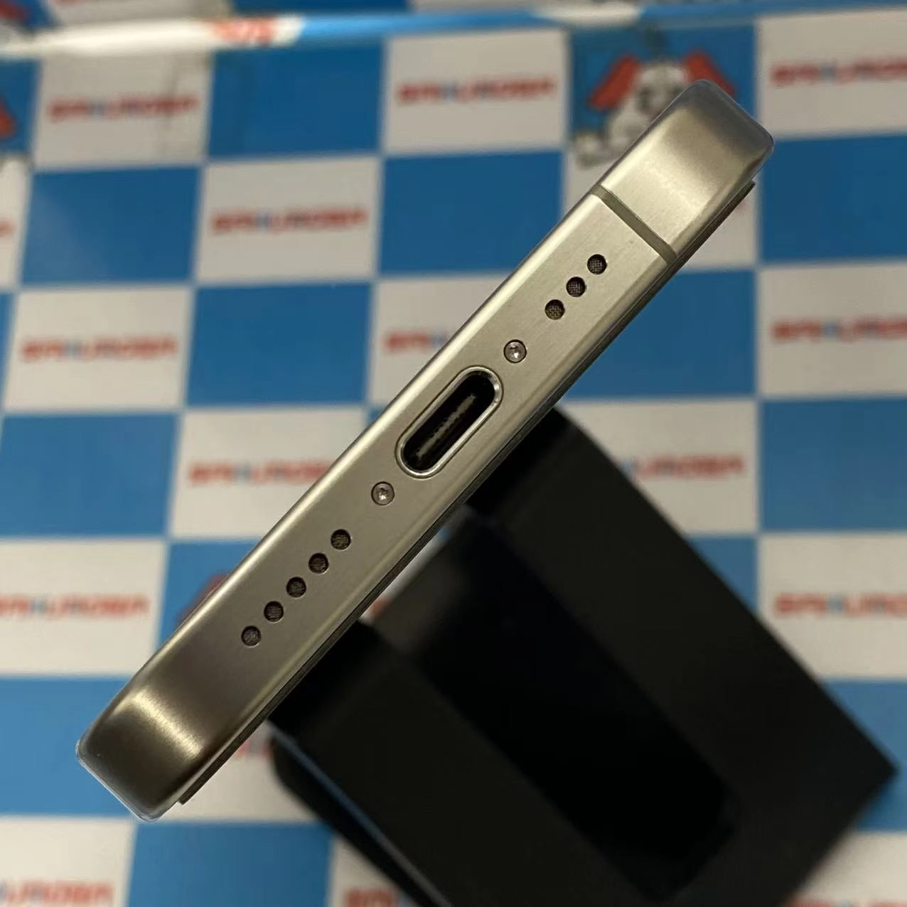 iPhone15 Pro 1TB ナチュラルチタニウム MTUT3J/A SoftBank版SIMフリー 美品