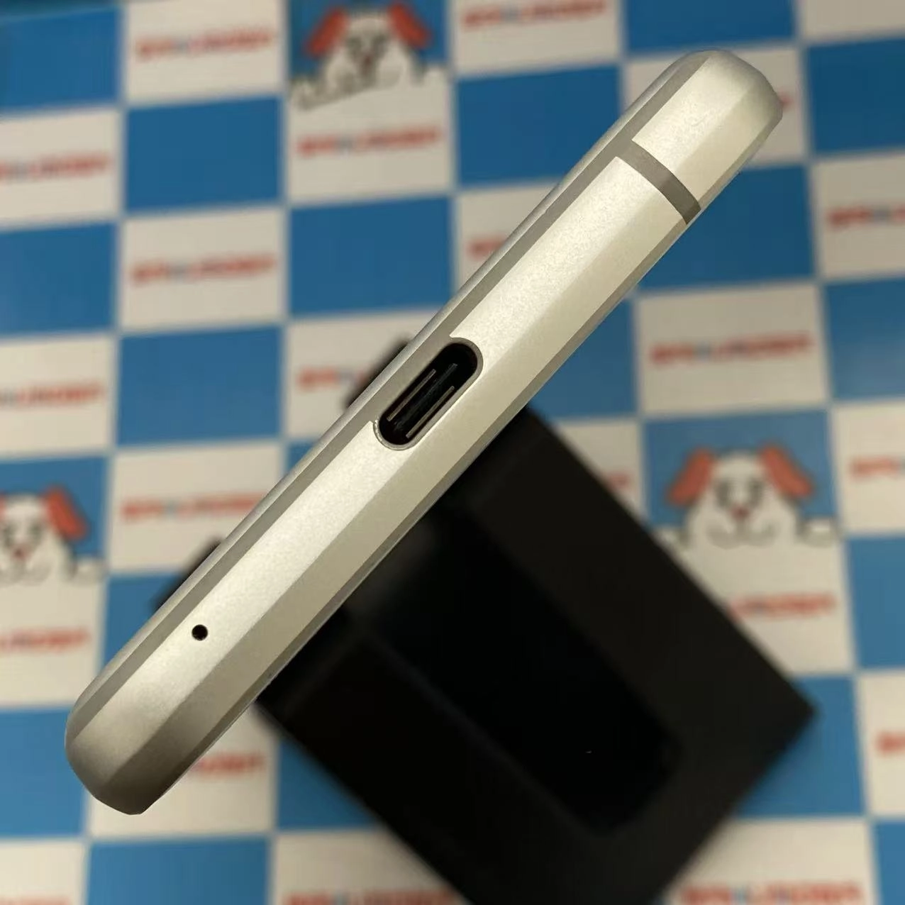 AQUOS sense3 lite 64GB シルバーホワイト SH-RM12 楽天モバイル版SIMフリー 美品