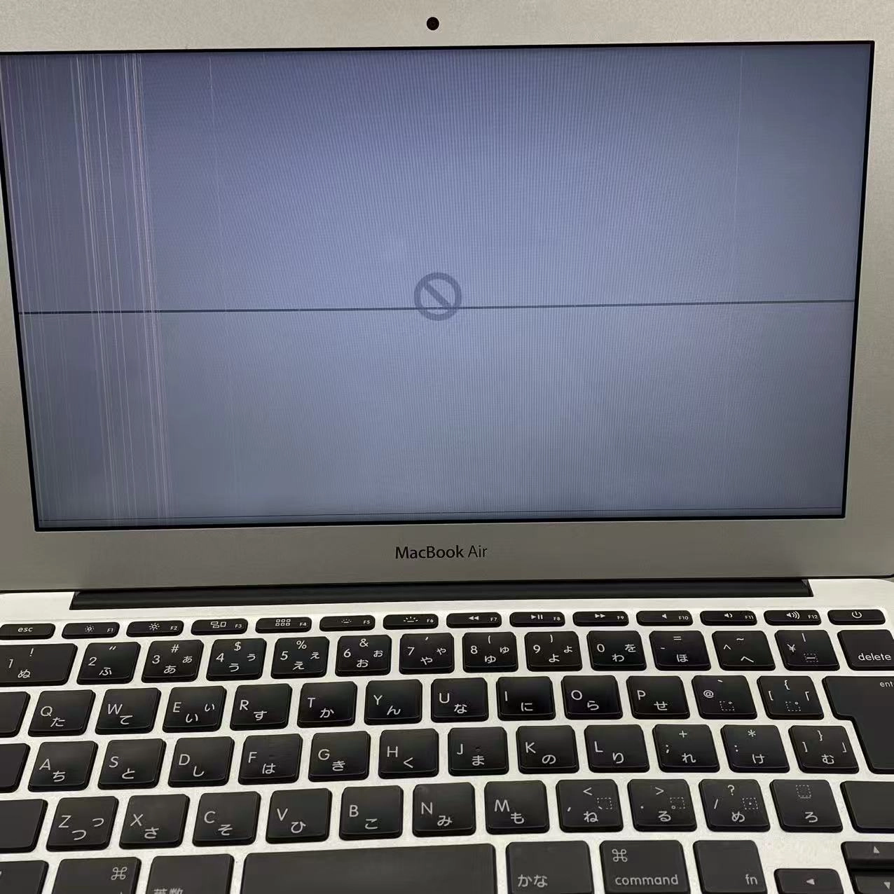 MacBook Air  ** Apple 64GB * MC968J/A  auジャンク品