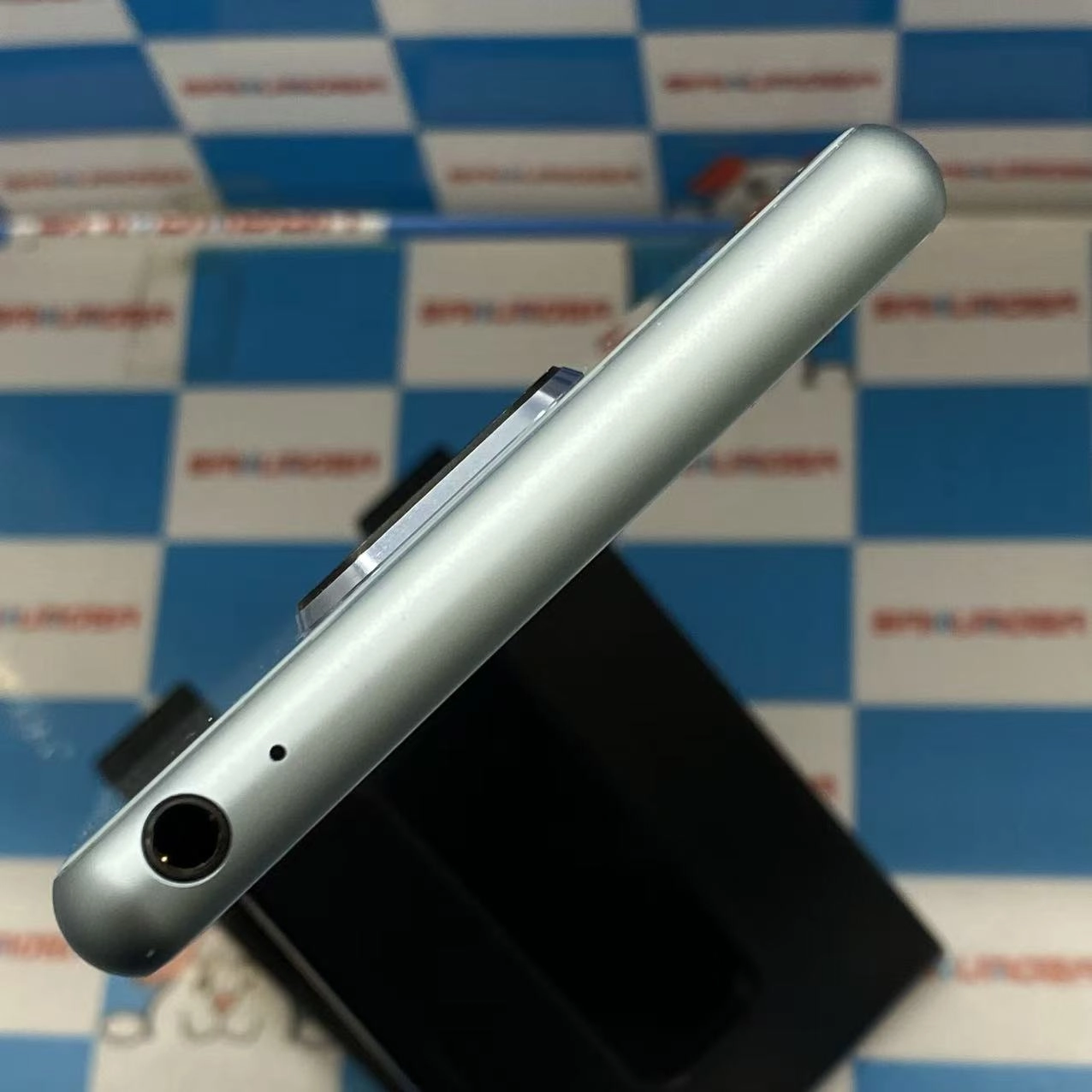 Xperia 8 64GB ブルー SOV42 au版SIMフリー