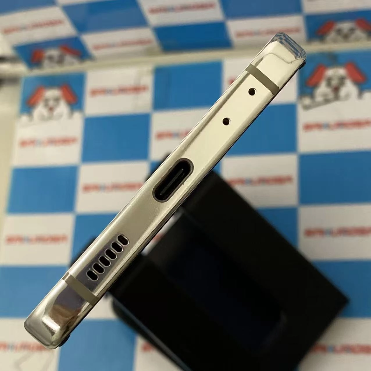 Galaxy Z Flip5 ２５６ クリーム SM-F731N 海外版SIMフリー ジャンク品