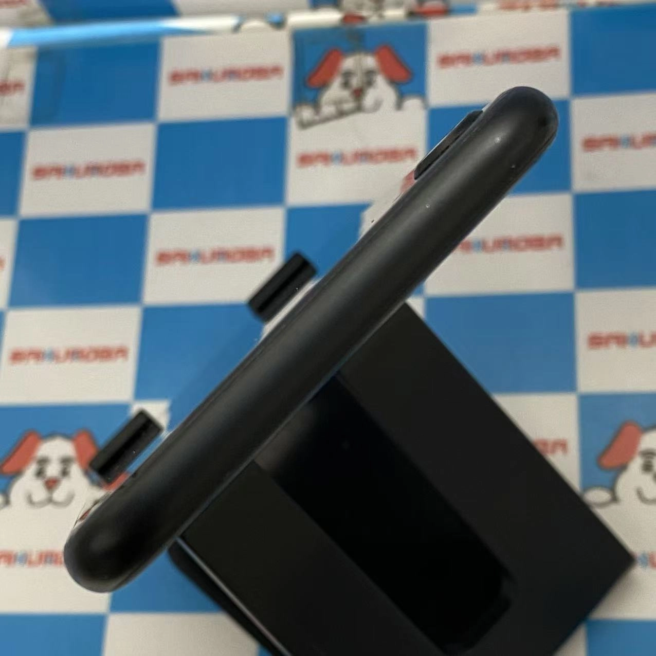 iPhoneSE 第2世代 256GB ブラック MHGW3J/A docomo版SIMフリー美品