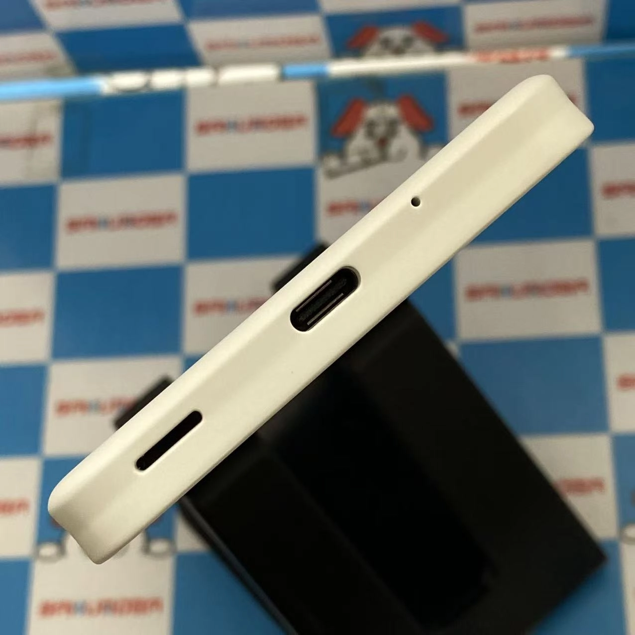 AQUOS wish3 4GB/64GB ホワイト A302SH SoftBank版SIMフリー 極美品