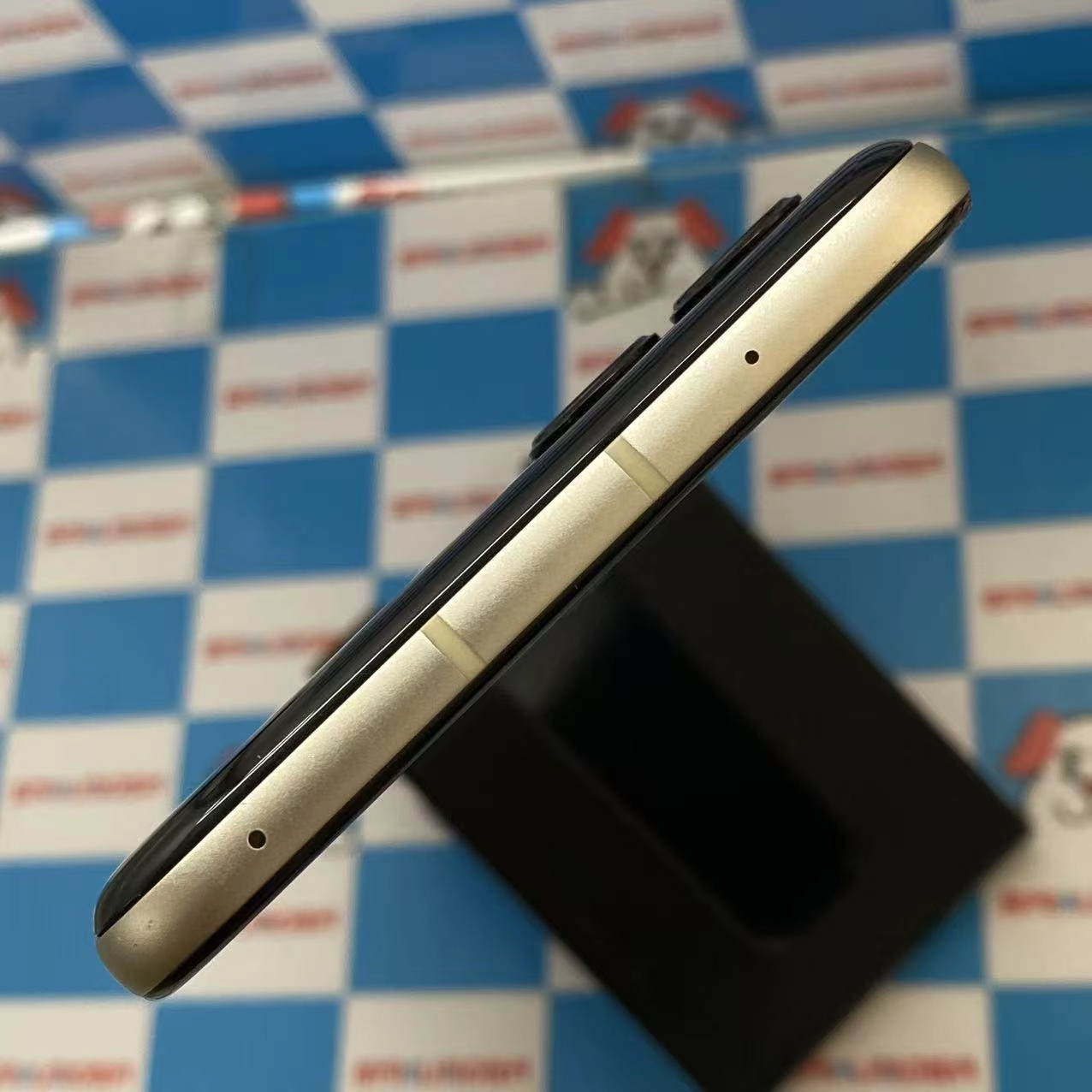 motorola razr 50d 8GB/256GB ホワイトマーブル M-51E docomo版SIMフリー