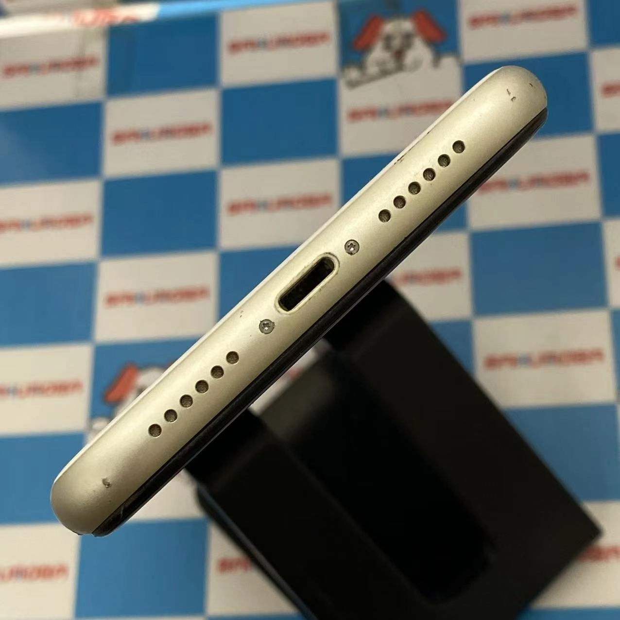 iPhone11 64GB ホワイト MHDC3J/A SIMフリー ジャンク品