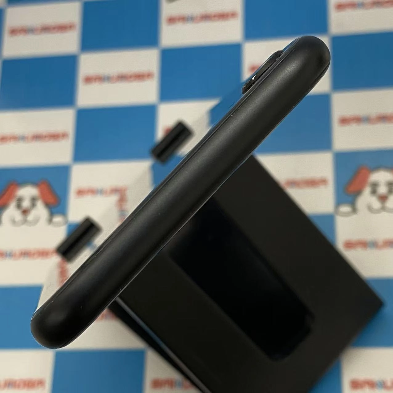 iPhoneSE 第2世代 256GB ブラック MHGW3J/A docomo版SIMフリー