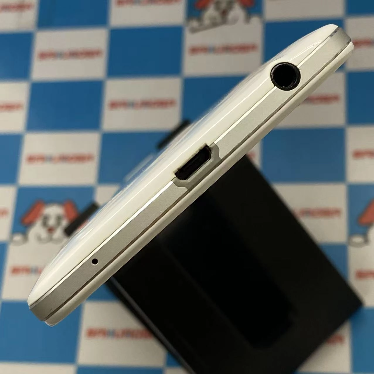 isai 32GB ホワイト LGL22 au版