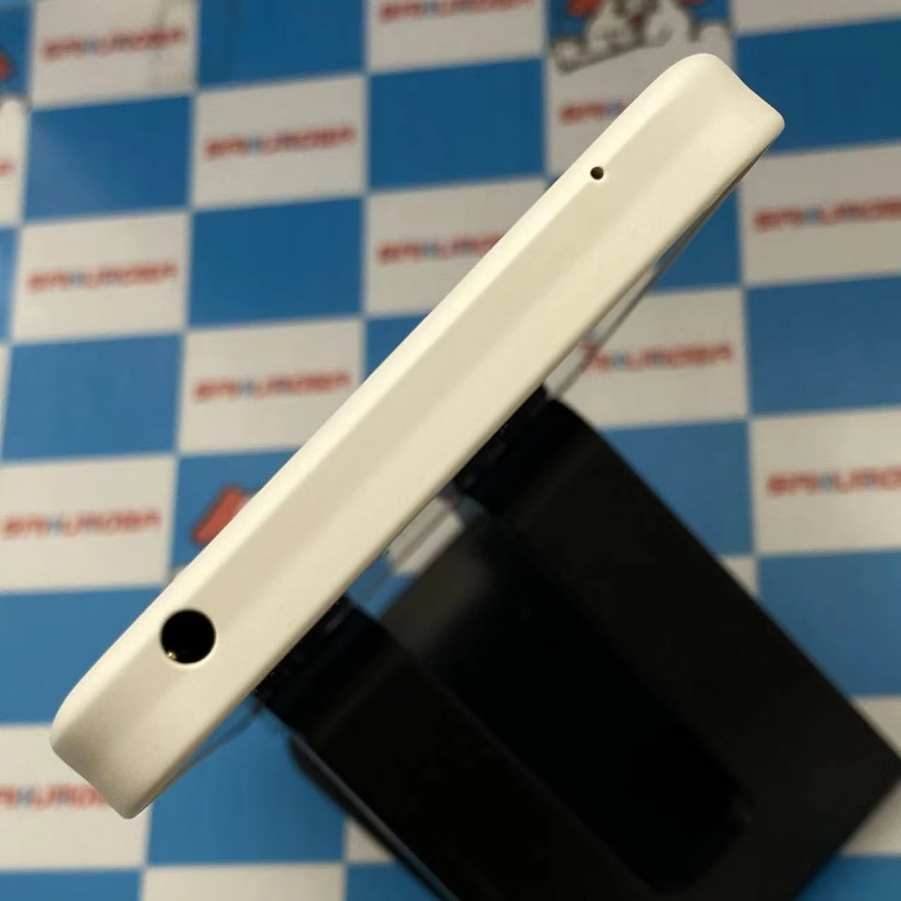 AQUOS wish2 64GB ホワイト SH-51C docomo版SIMフリー ジャンク品