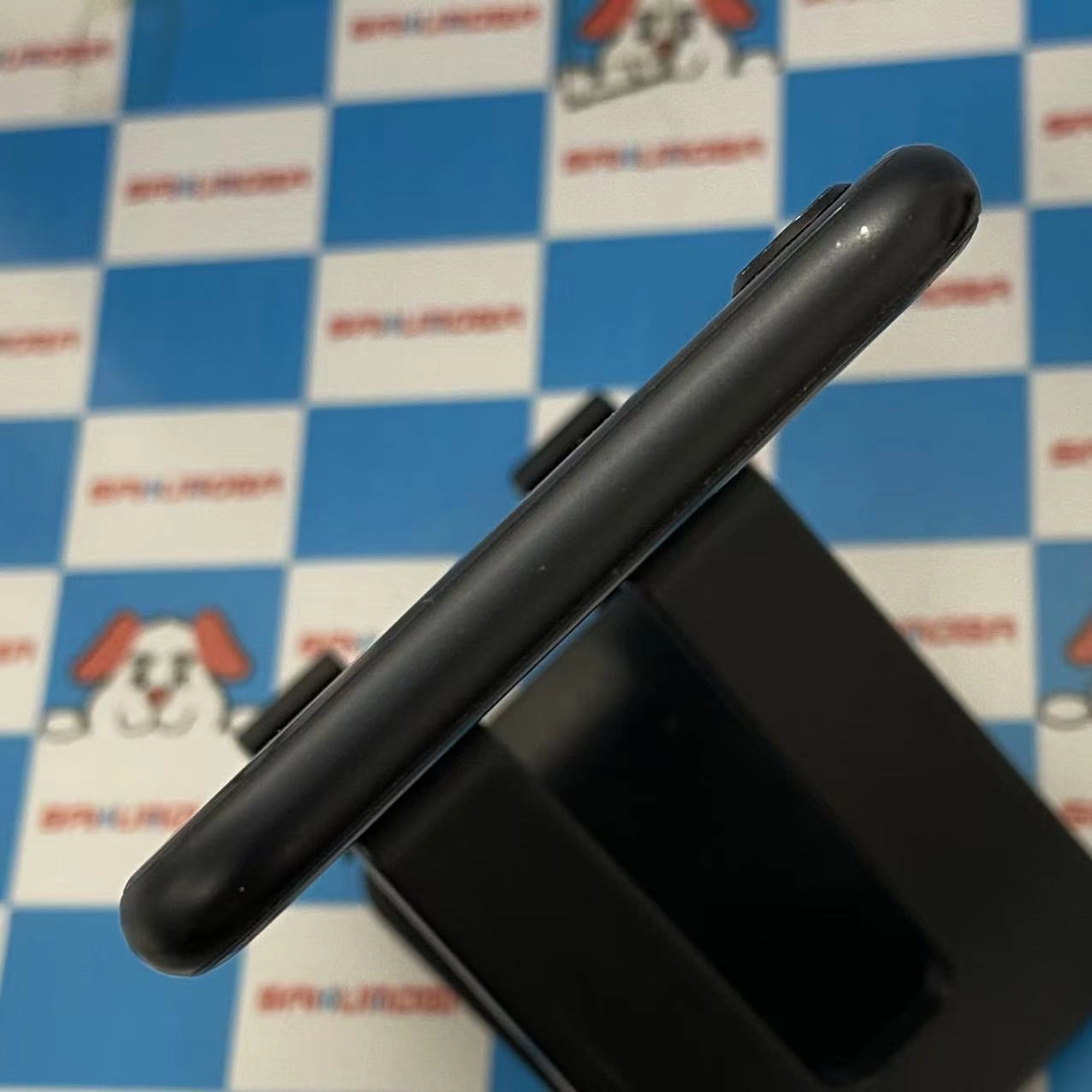 iPhoneSE 第2世代 256GB ブラック NXVT2J/A docomo版SIMフリー