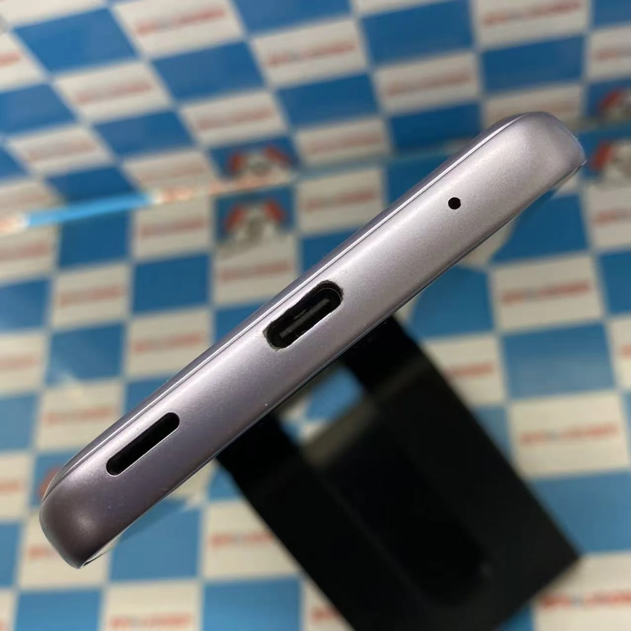 arrows We 64GB パープル F-51B docomo版SIMフリー 美品