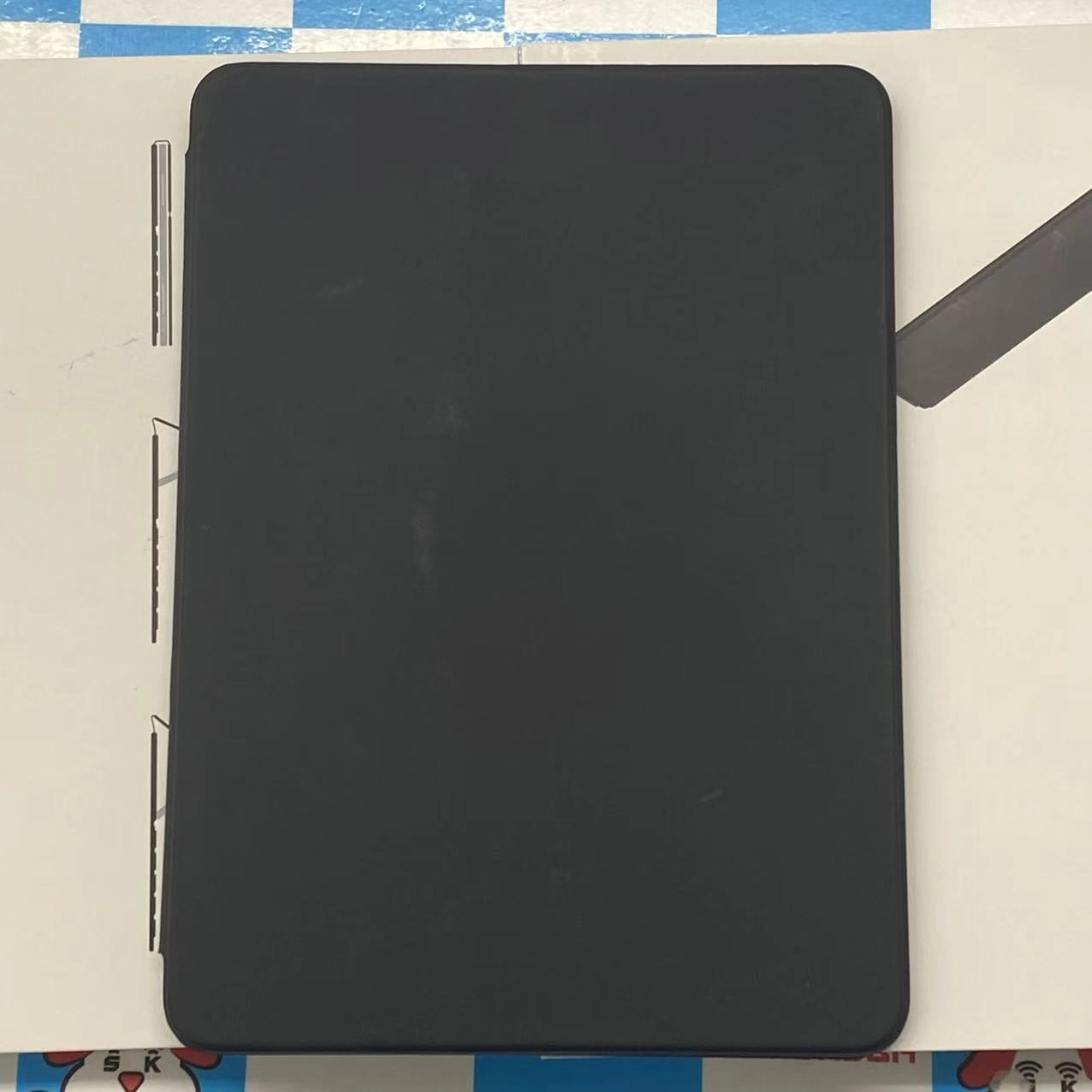 Smart Keyboard Folio 11インチ 第2世代 ** * MXNK2J/A