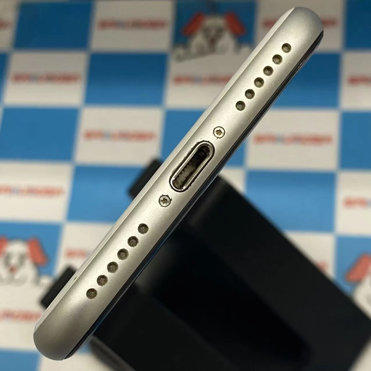 iPhoneSE 第2世代 64GB ホワイト MX9T2J/A SIMフリー ジャンク品