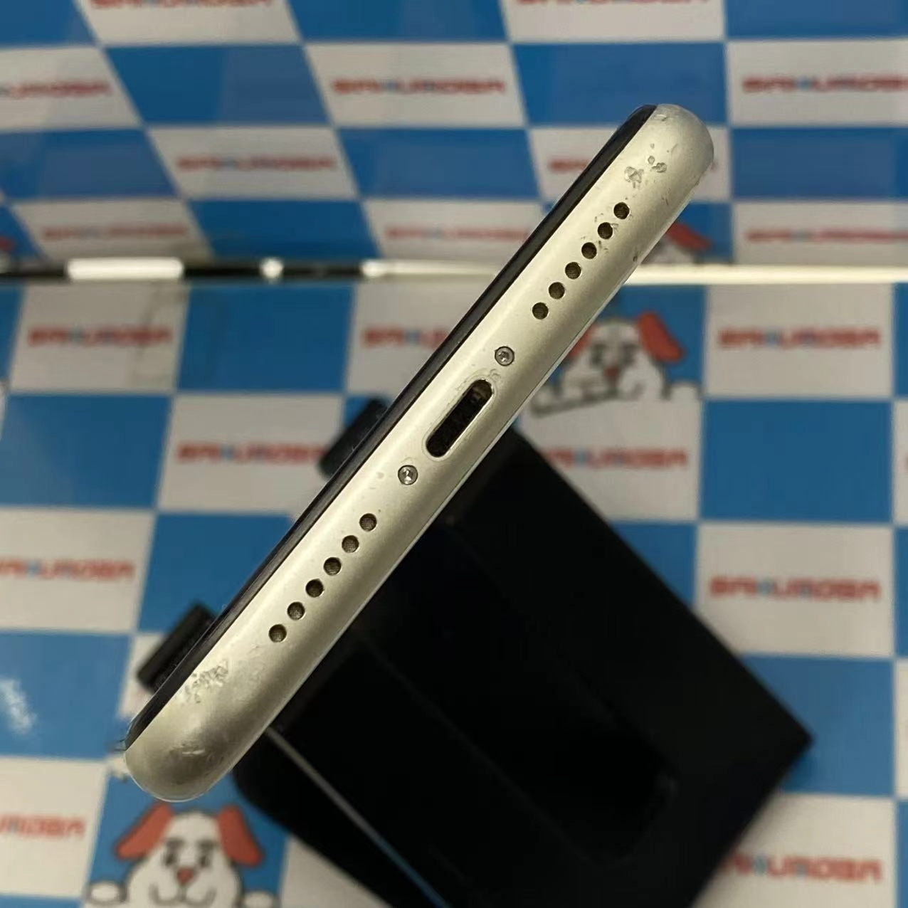 iPhone11 256GB ホワイト MWM82J/A docomoジャンク品