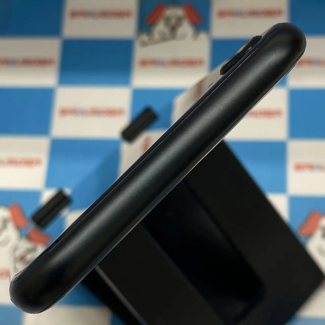 iPhoneSE 第3世代 64GB ミッドナイト MMYC3J/A AU版SIMフリー