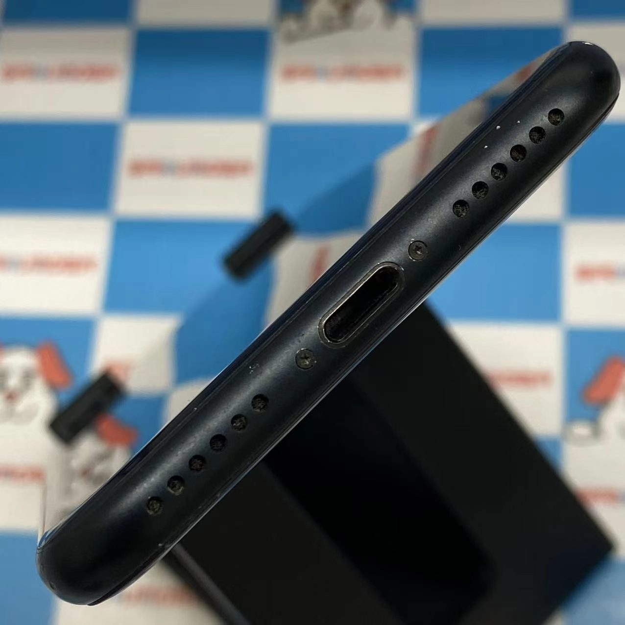 iPhoneSE 第3世代 64GB ミッドナイト MMYC3J/A SoftBank版SIMフリー訳あり品