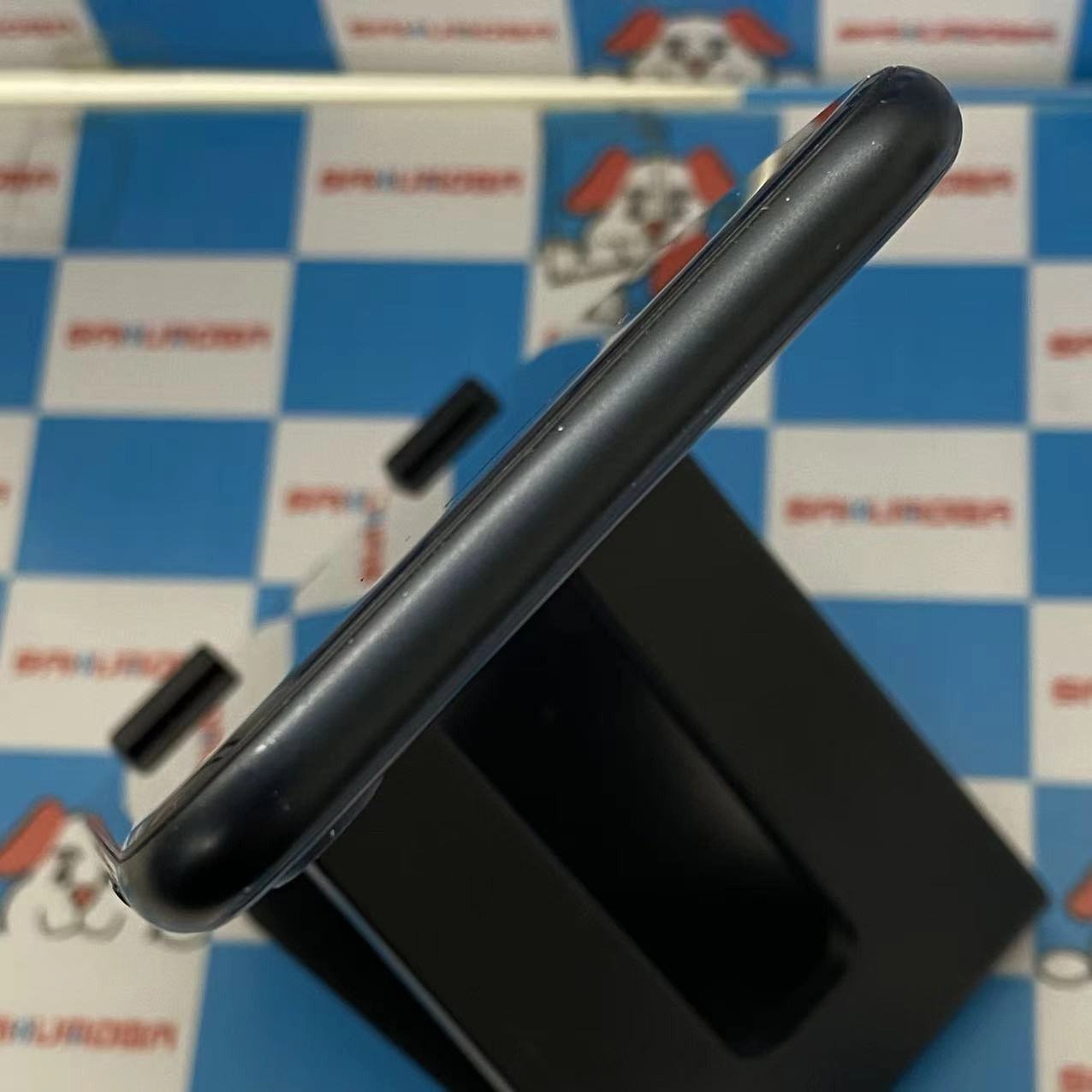 iPhoneSE 第3世代 64GB ミッドナイト MMYC3J/A AU版SIMフリー