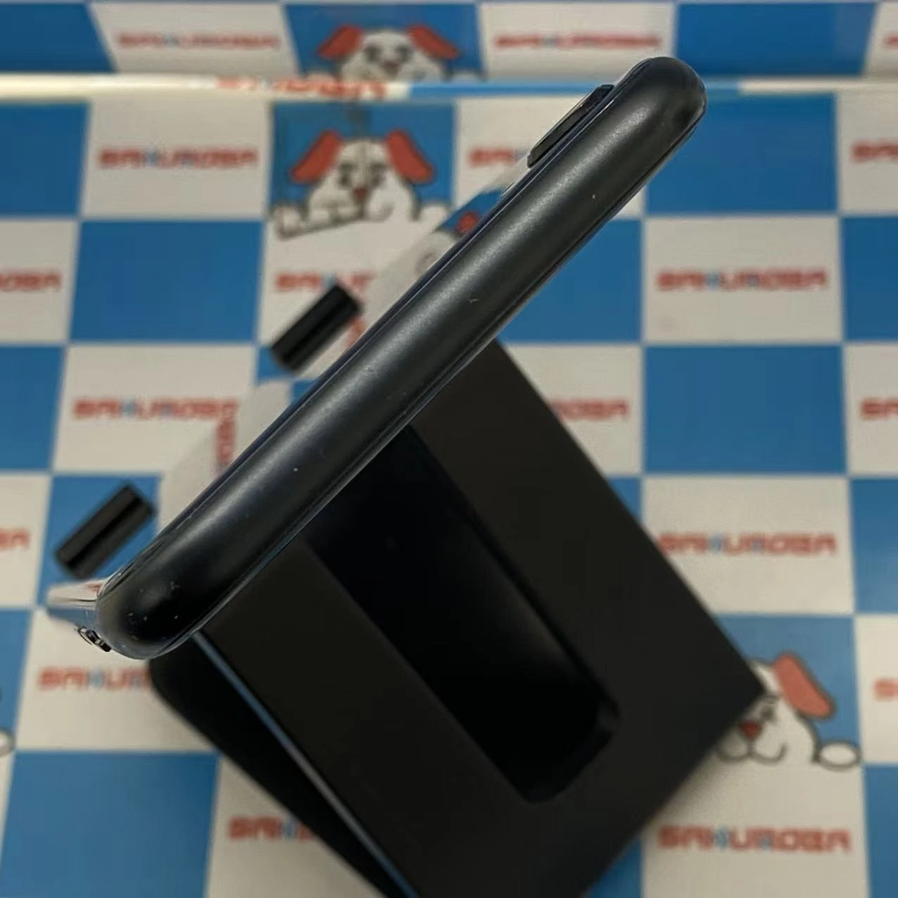 iPhoneSE 第3世代 64GB ミッドナイト MMYC3J/A AU版SIMフリー