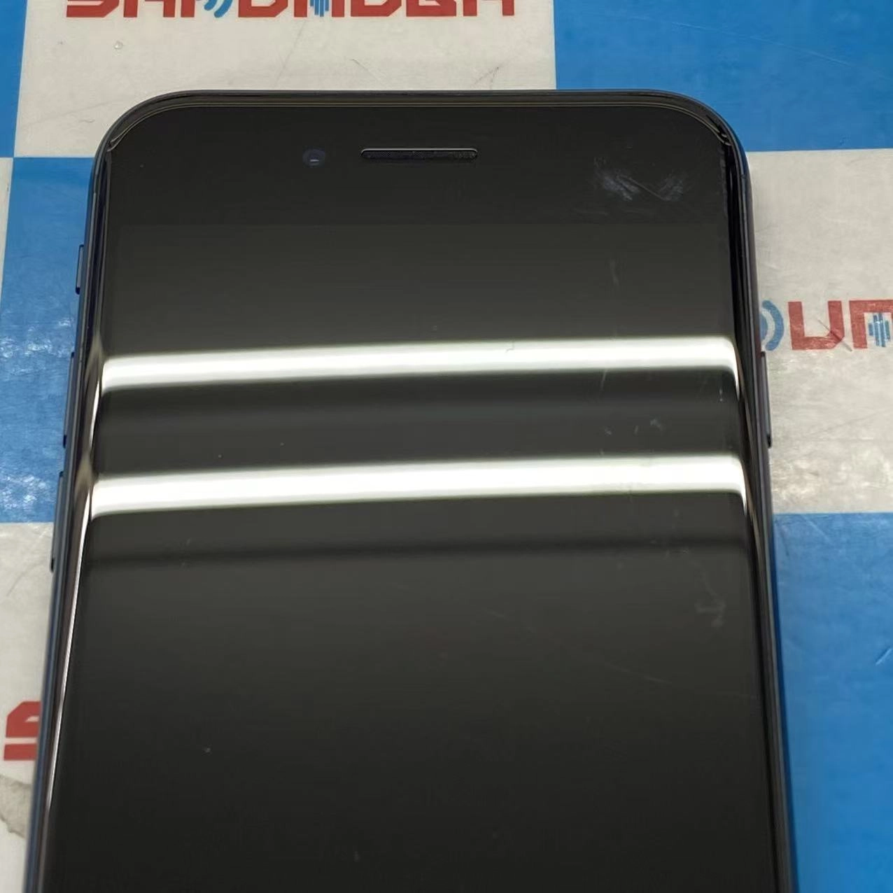 iPhoneSE 第3世代 64GB ミッドナイト MMYC3J/A AU版SIMフリー