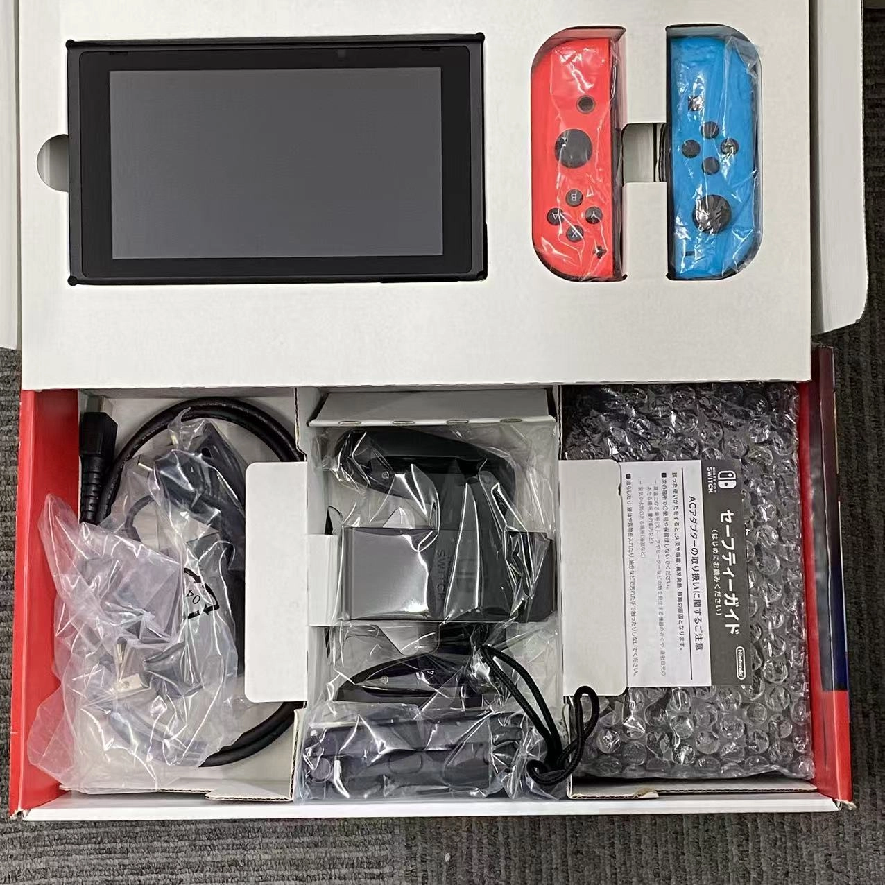 Nintendo Switch 2019年モデル 32GB ネオンブルー?ネオンレッド HAD-S-KABAA  美品