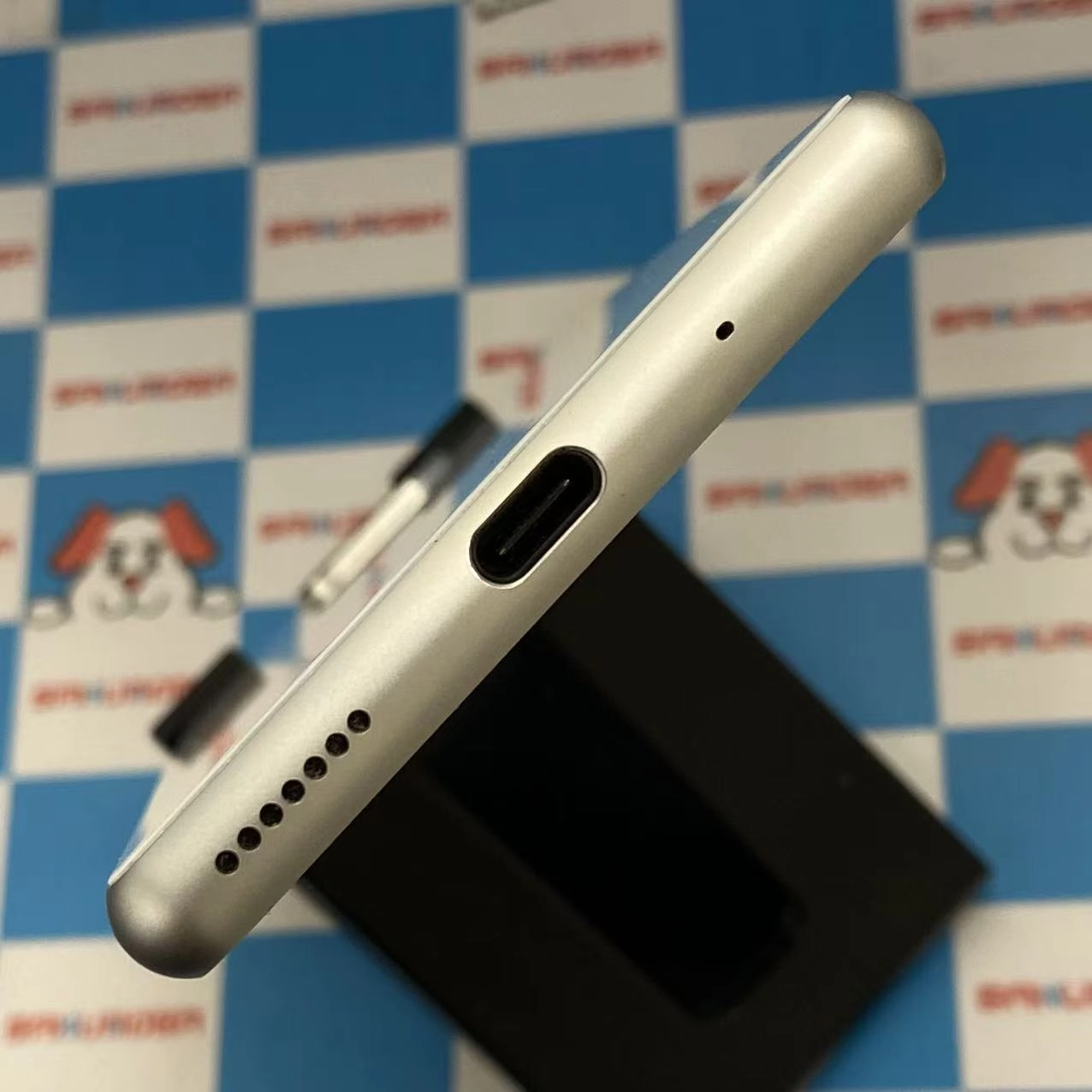 Xperia 8 64GB ホワイト SOV42 au版SIMフリー 美品