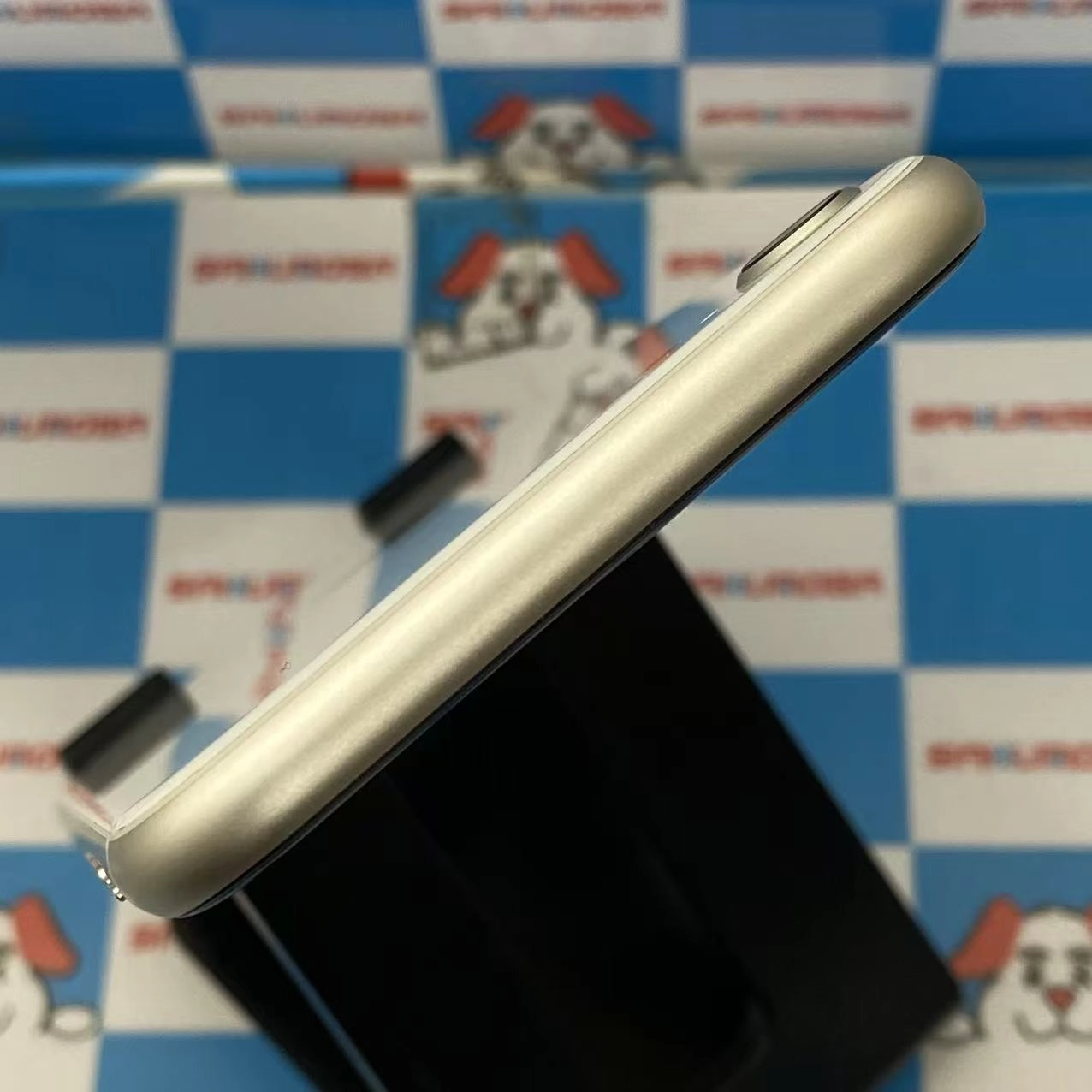 iPhoneSE 第3世代 128GB スターライト MMYG3J/A SoftBank版SIMフリー ジャンク品