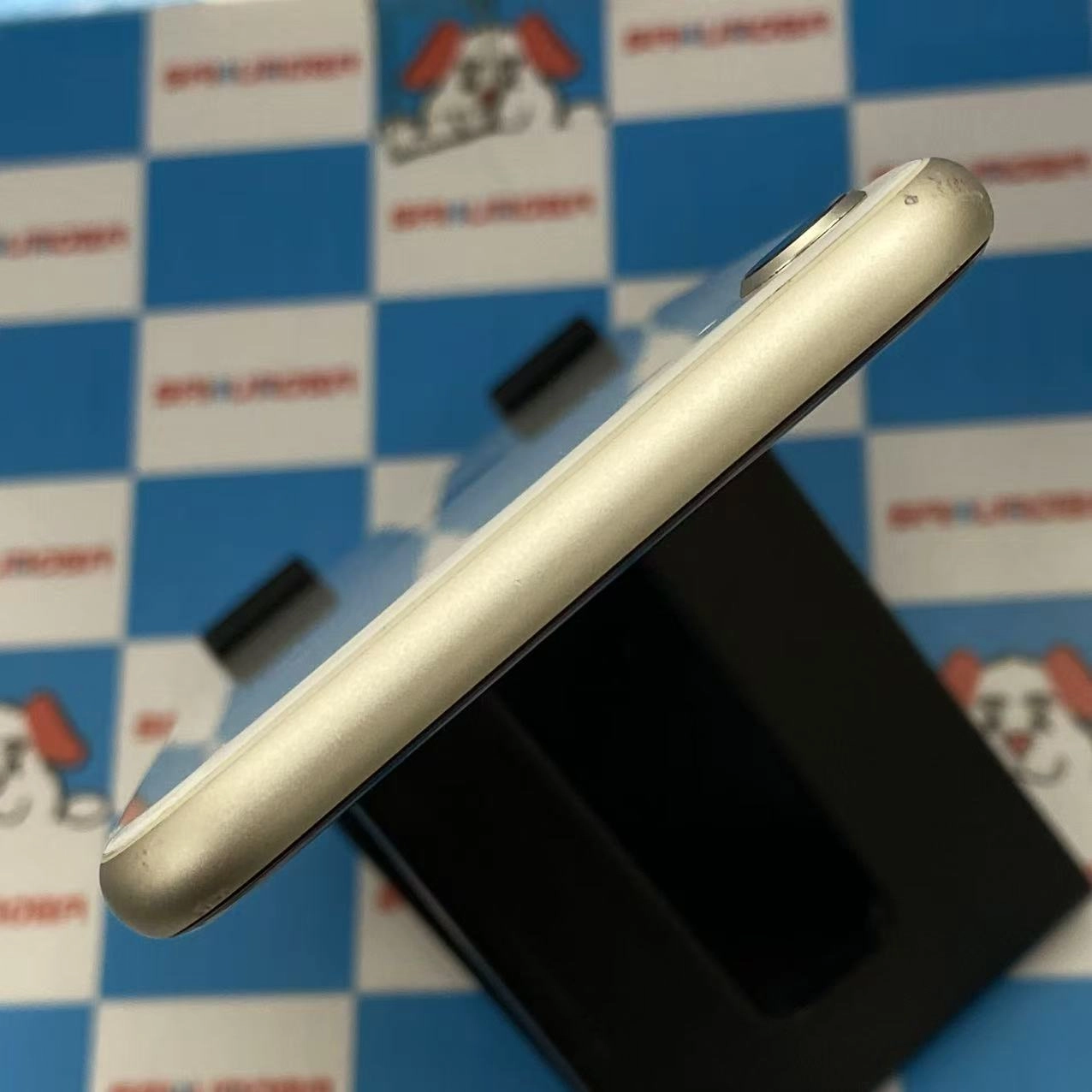 iPhoneSE 第3世代 64GB スターライト MMYD3J/A SoftBank版SIMフリー 美品