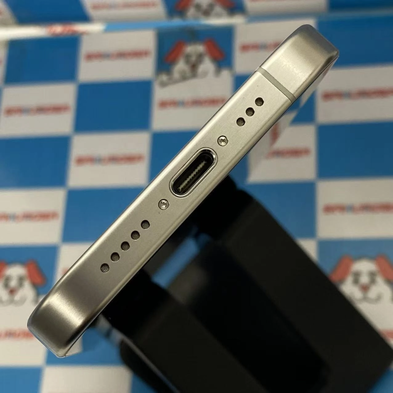 iPhone15 Pro 128GB ホワイトチタニウム MTU83J/A SIMフリー 美品