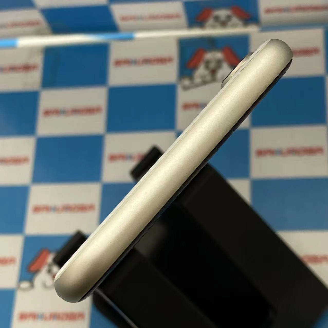 掘り出し物コーナー iPhoneSE 第3世代 SoftBank Apple 64GB MMYD3J/A