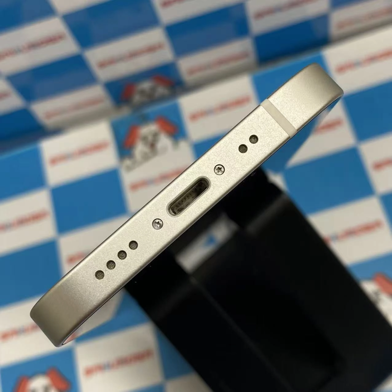 iPhone12 mini 64GB ホワイト MGA63J/A  docomoSIMフリー 極美品