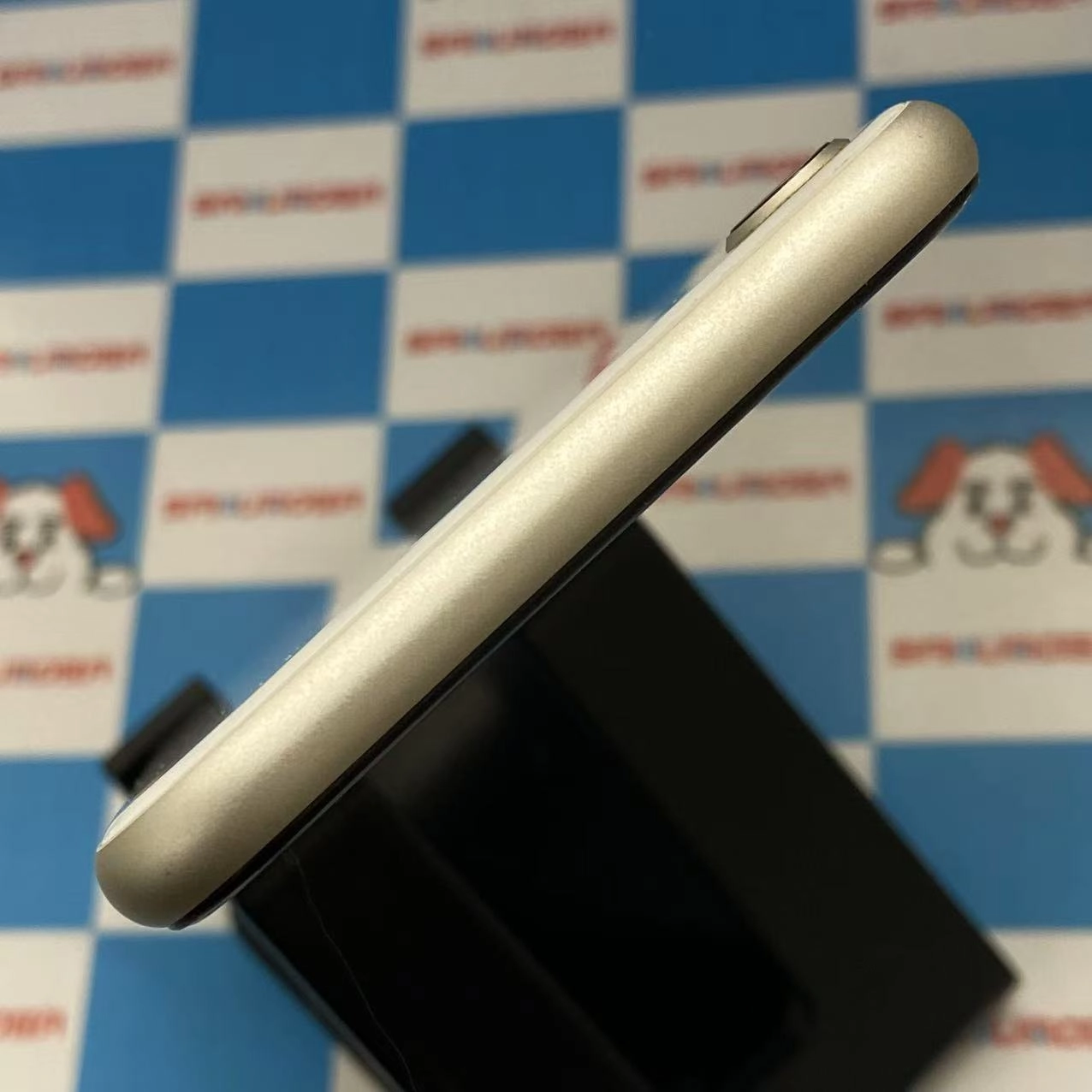 掘り出し物コーナー iPhoneSE 第3世代 64GB MMYC3J/A SoftBank ジャンク品