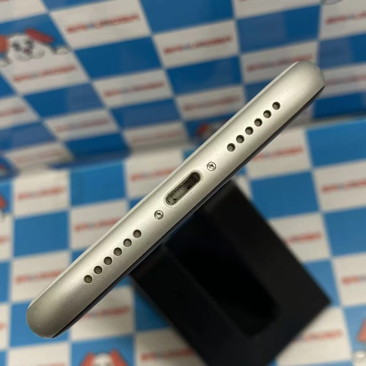 iPhoneXR 256GB ホワイト MT0W2J/A AU版SIMフリー