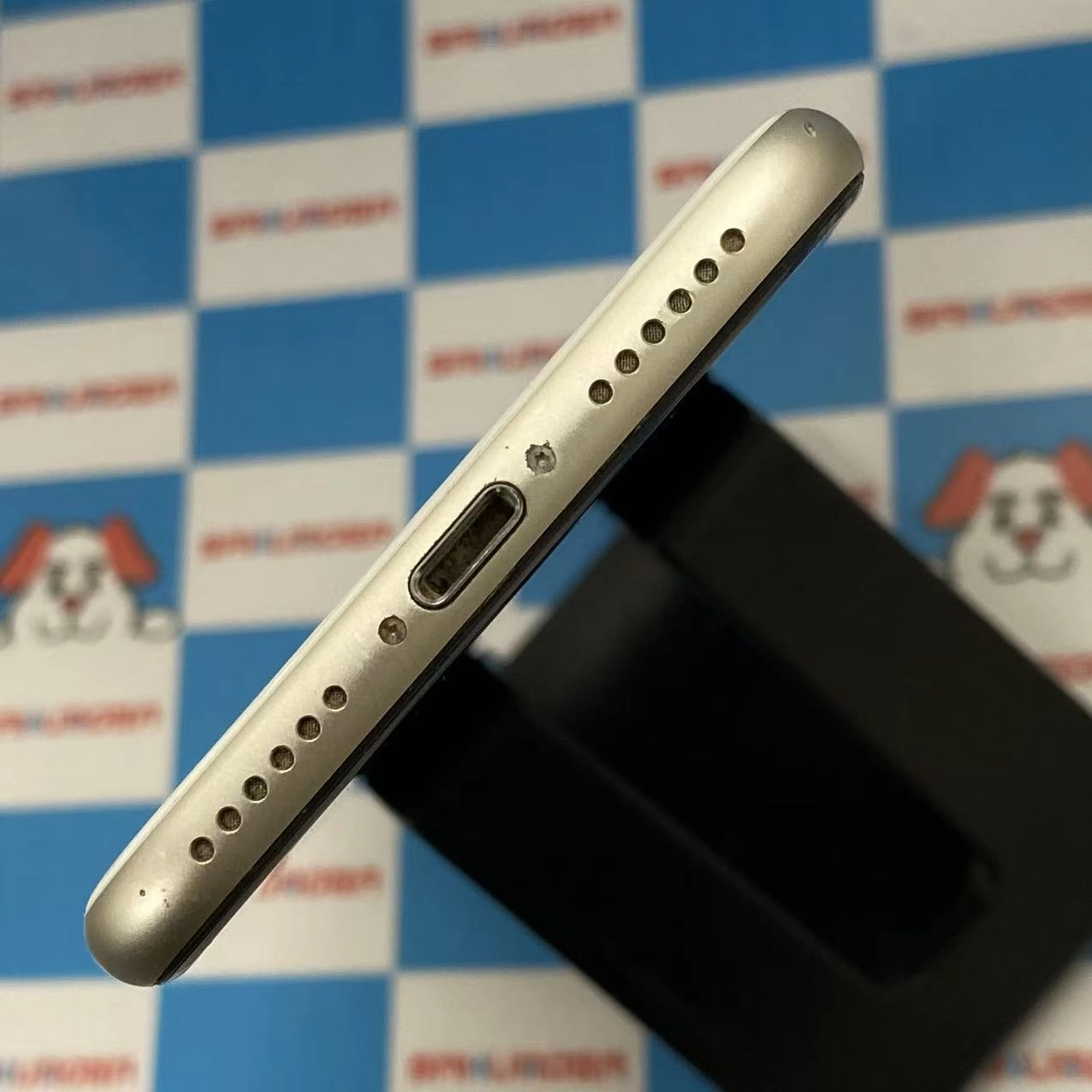 掘り出し物コーナー iPhoneSE 第3世代 64GB MMYD3J/A SoftBank ジャンク品