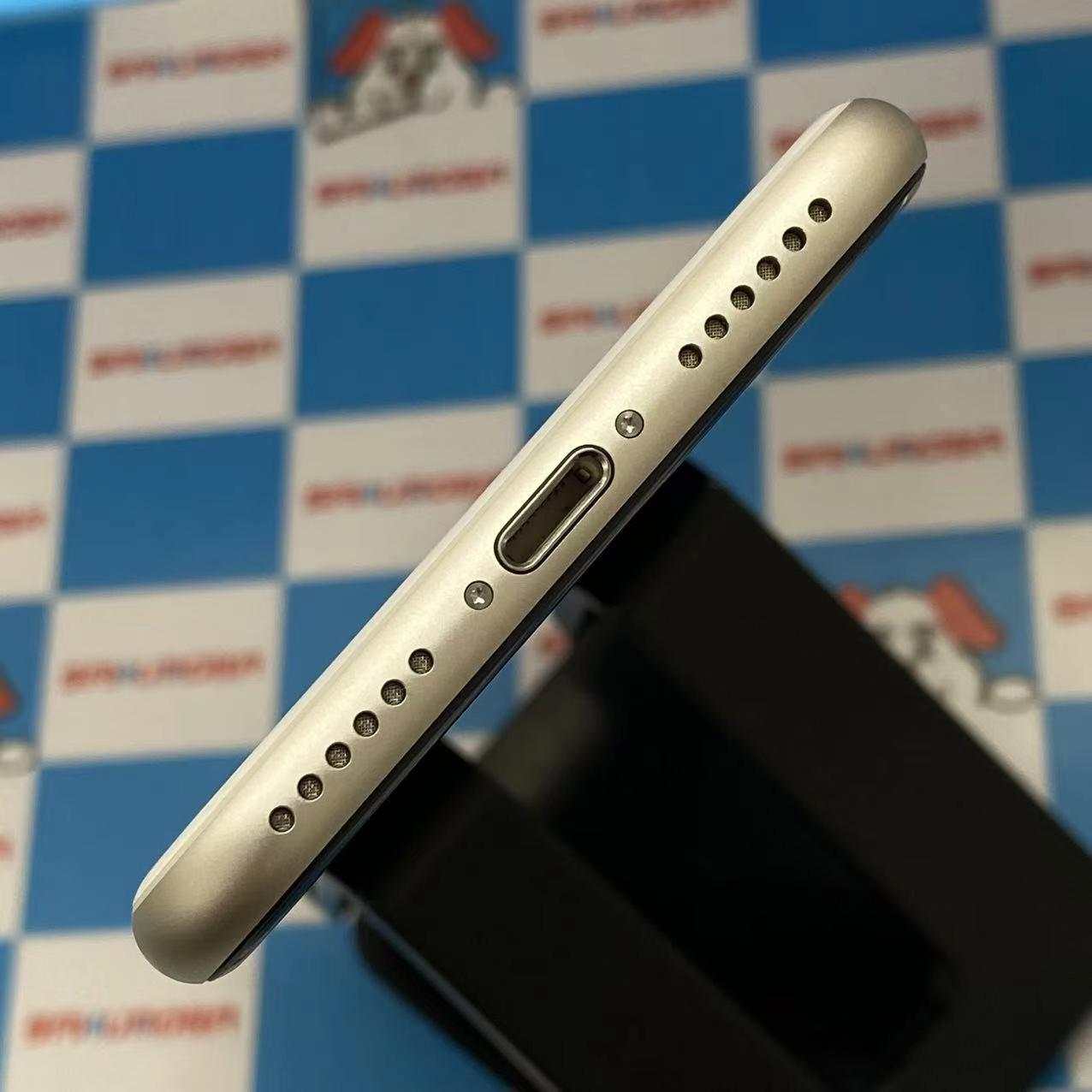 掘り出し物コーナー iPhoneSE 第3世代 64GB MMYD3J/ASoftBank ジャンク品