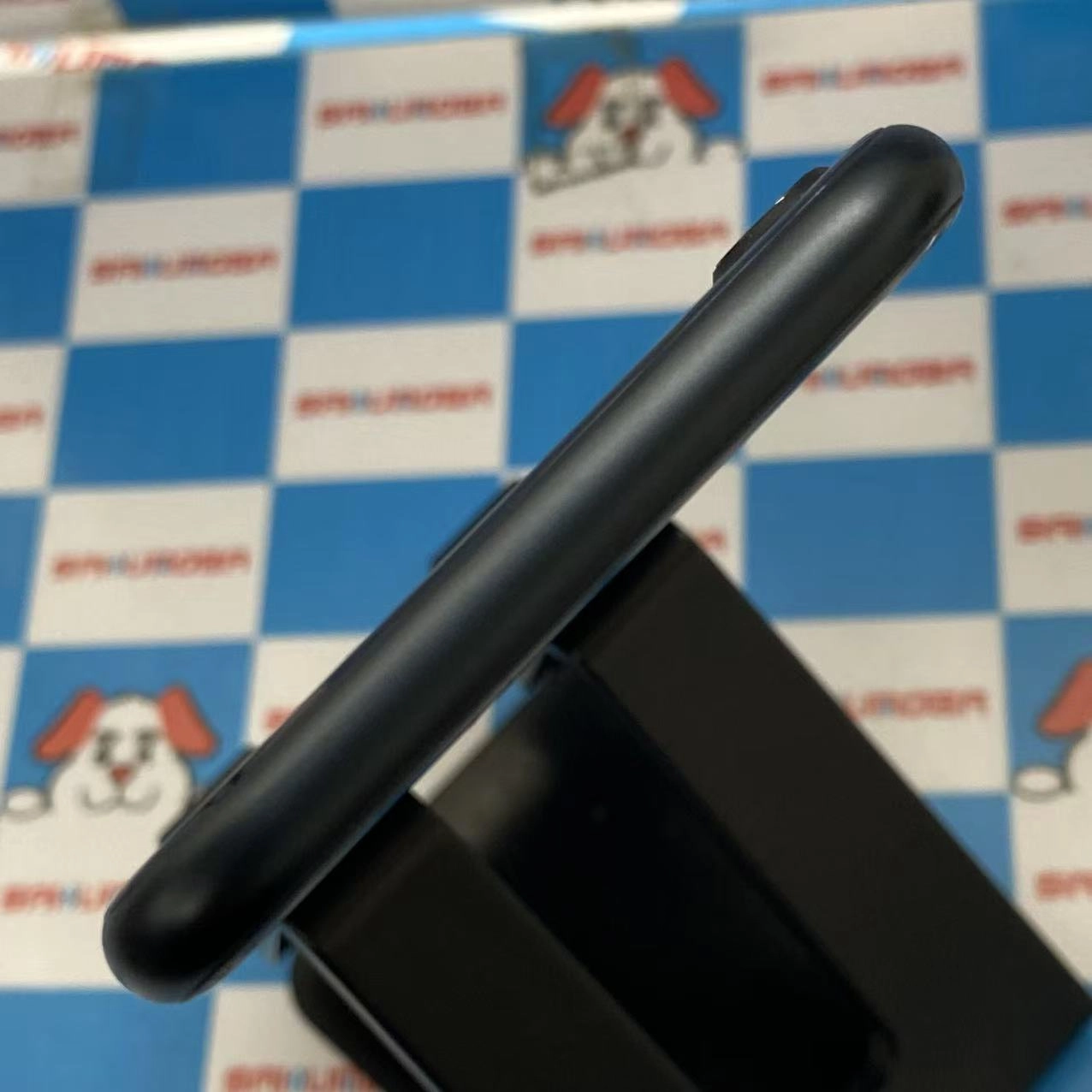 iPhoneSE 第3世代 128GB ミッドナイト MMYF3J/A AU版SIMフリー