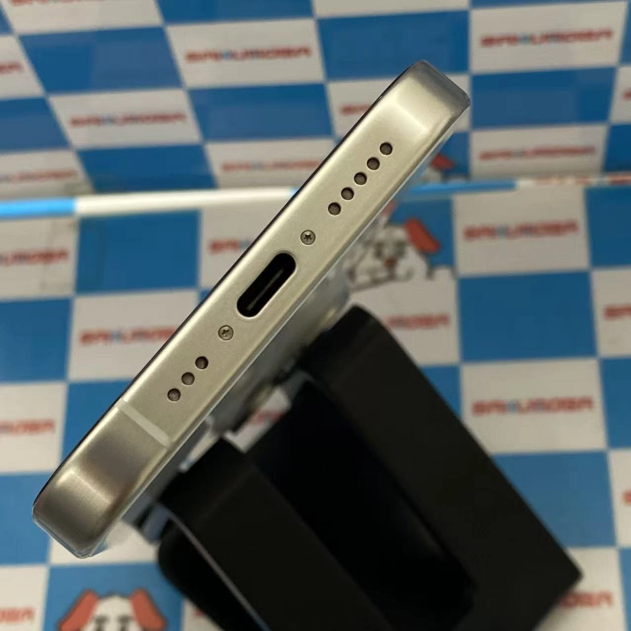 iPhone15 Pro 128GB ホワイトチタニウム MTU83J/A AU版SIMフリー 美品 au