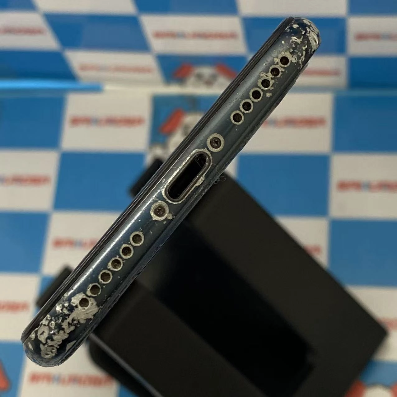 iPhoneSE 第3世代 64GB ミッドナイト MMYC3J/A AU版SIMフリー ジャンク品